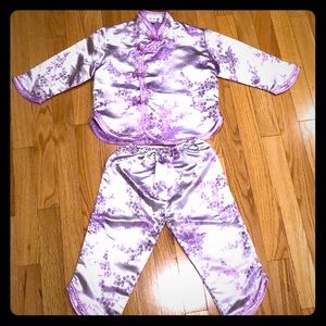 Girl’s Chinese putt fit